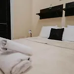 Будинок відпочинку Pirgos House