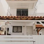 Будинок відпочинку Pirgos House *