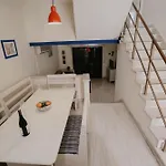 Pirgos House *