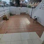 Pirgos House Будинок відпочинку Ларнака