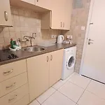 Pirgos House *