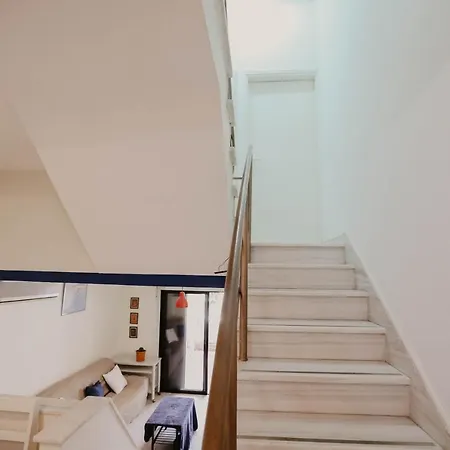 Pirgos House Case de vacanță