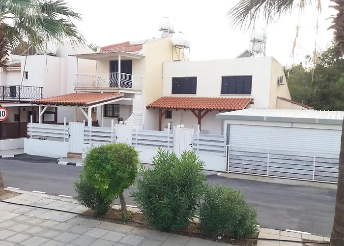 Pirgos House Ferienhaus *