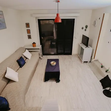 Дом отдыха Pirgos House