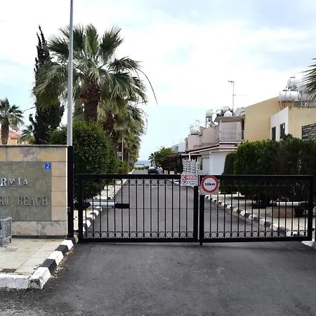 Pirgos House بيت للعطل