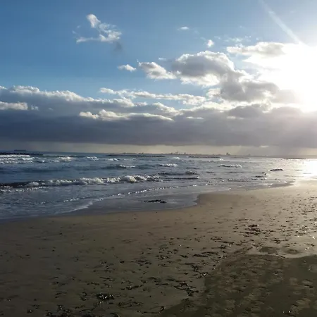 Pirgos House لارنكا