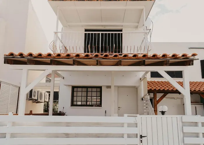 Prázdninový dům Pirgos House *