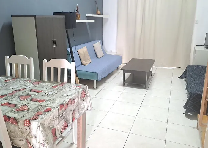 Pirgos House Будинок відпочинку *