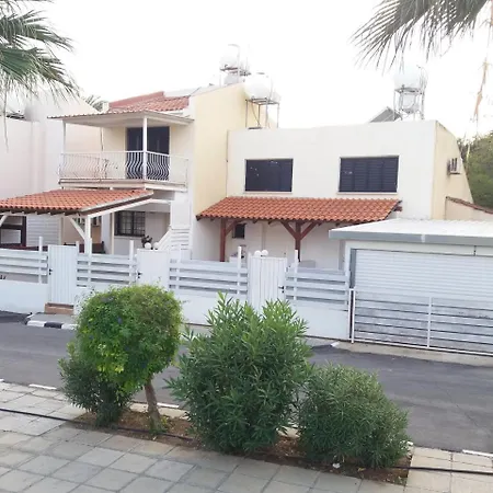 Pirgos House Ferienhaus *