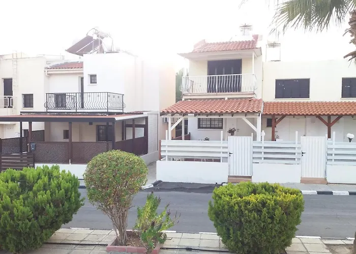 Pirgos House Дом отдыха *